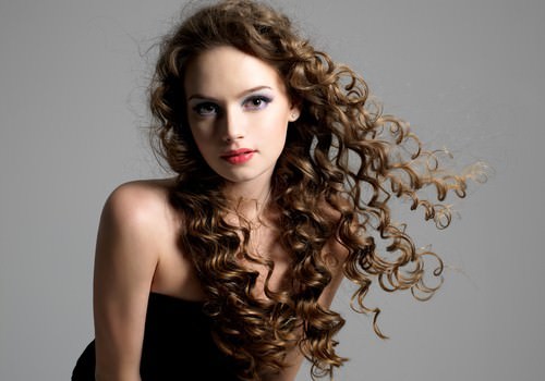 the-one-style-all-curly-haired-girls-should-know-_16000991_800671700_0_0_14044633_500-500x350